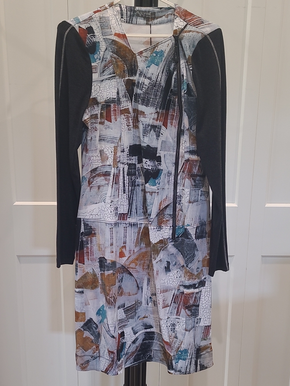Abstract Print Long-Sleeve Women's Dress in Black and Multicolor